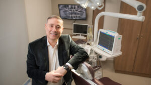 Dr. Renato Faria – CRO/MG 62.761 Cirurgião Dentista – Responsável Técnico
