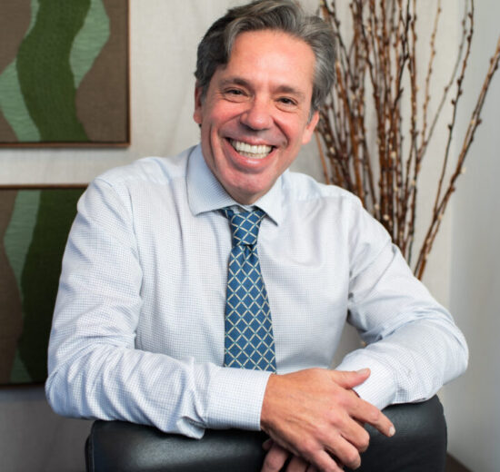 Dr. ALCIDES MOSCONI NETO CRM MG 39284 – RQE 56293 – CRM SP 102690 – RQE 108489