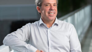Dr. ALCIDES MOSCONI NETO CRM MG 39284 – RQE 56293 – CRM SP 102690 – RQE 108489