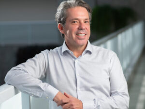 Dr. ALCIDES MOSCONI NETO CRM MG 39284 – RQE 56293 – CRM SP 102690 – RQE 108489