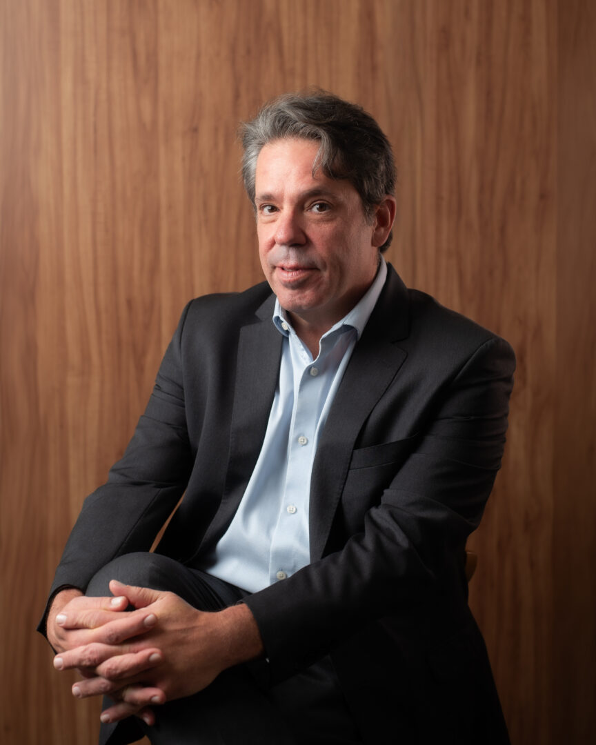 Dr. ALCIDES MOSCONI NETO CRM MG 39284 – RQE 56293 – CRM SP 102690 – RQE 108489