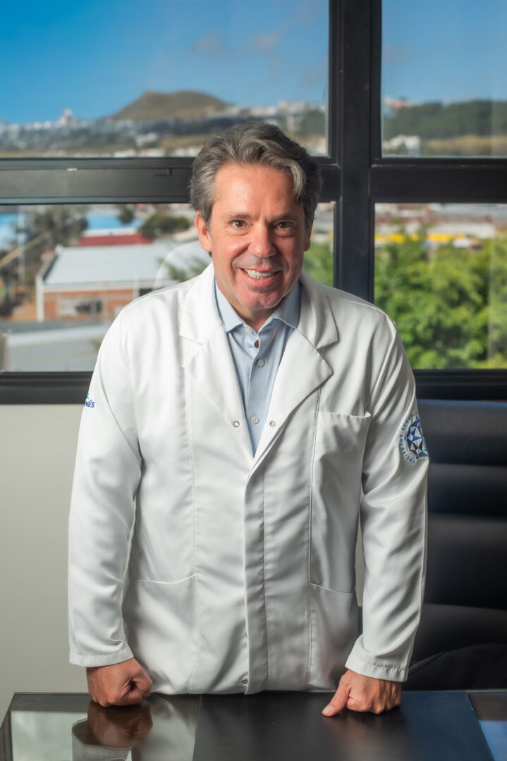 Dr. ALCIDES MOSCONI NETO CRM MG 39284 – RQE 56293 – CRM SP 102690 – RQE 108489